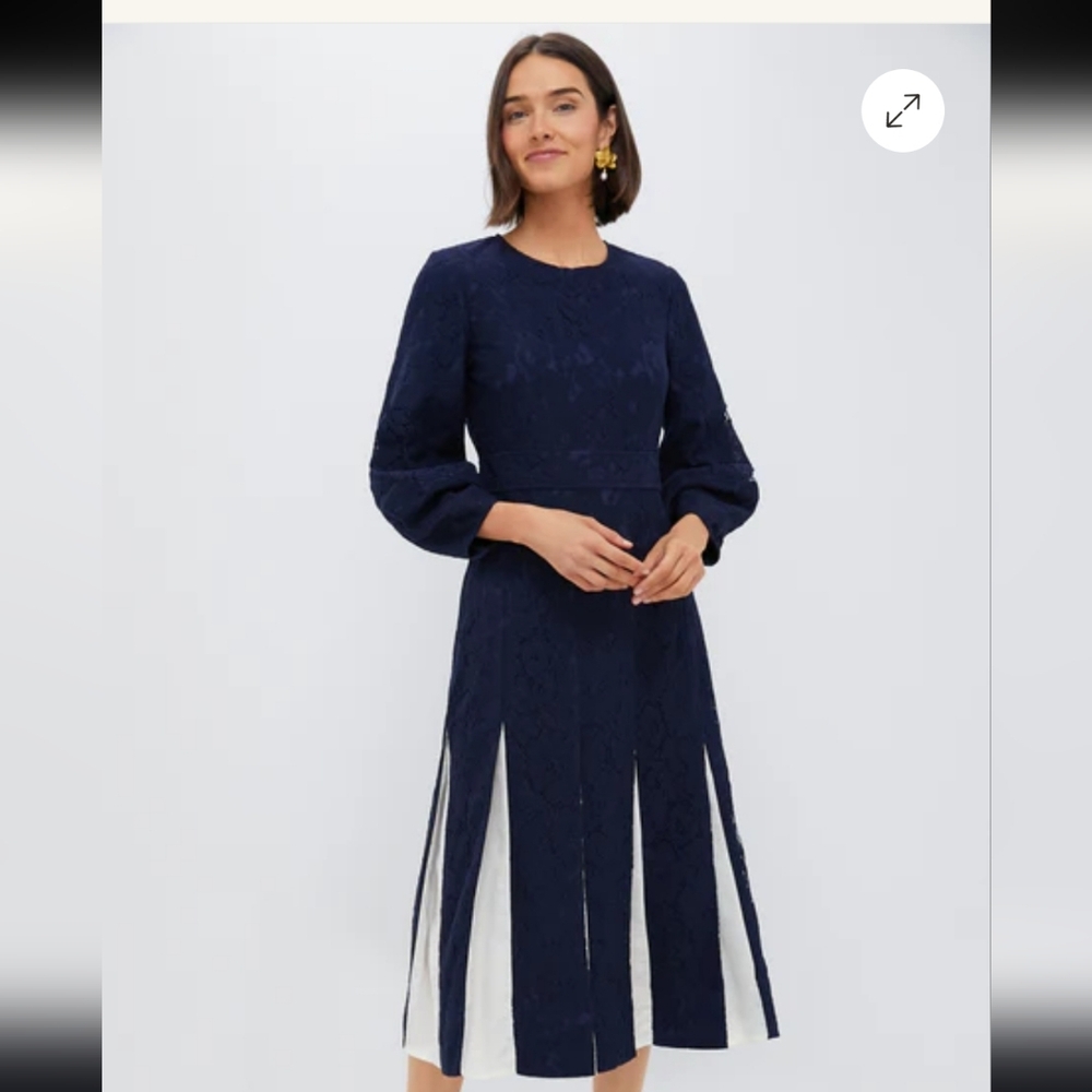 NWT  Tuckernuck Navy Lace Cristiana Lave Dress Navy M